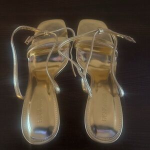 Brand new never worn Fashion Nova heels, size 10